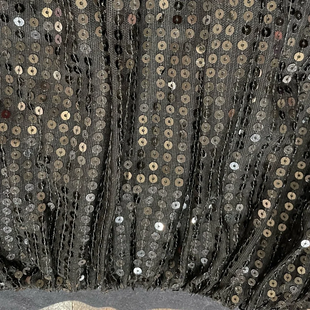 Beautiful sequined skirt with cotton layer